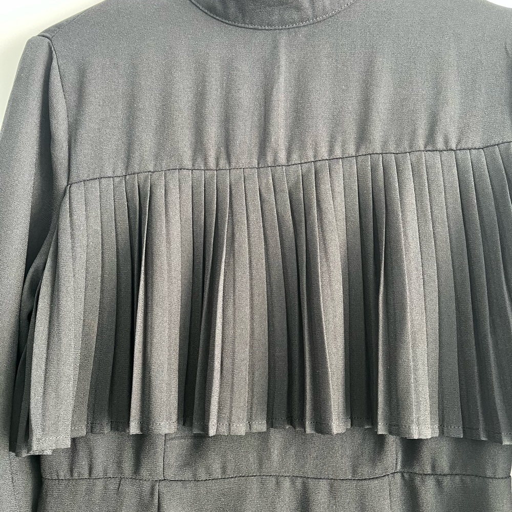 NWOT Prettylittlethings fun dress in size US 6